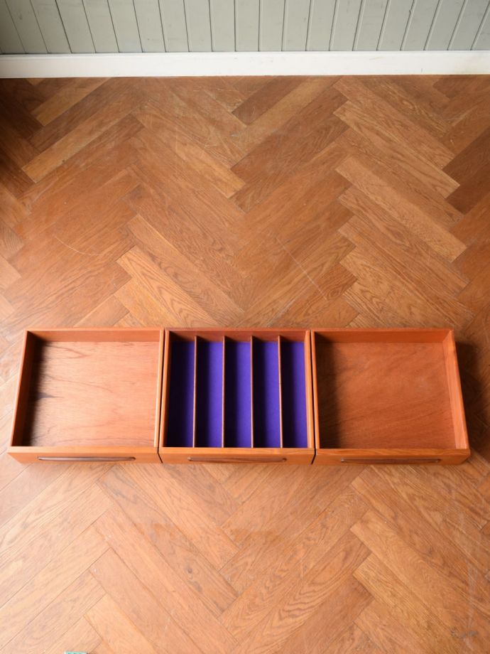 フレスコのサイドボードの引き出し