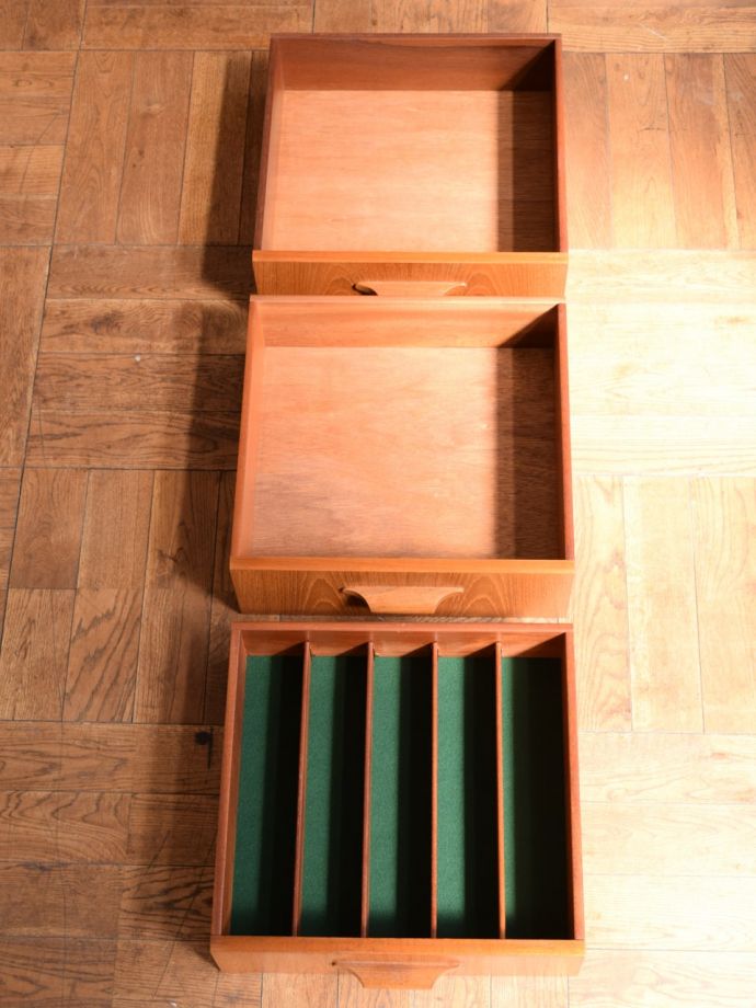 フレスコのサイドボードの引き出し