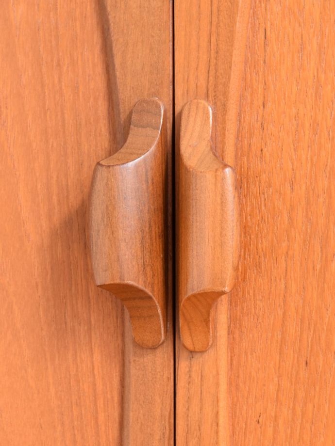 ビンテージ家具の木目