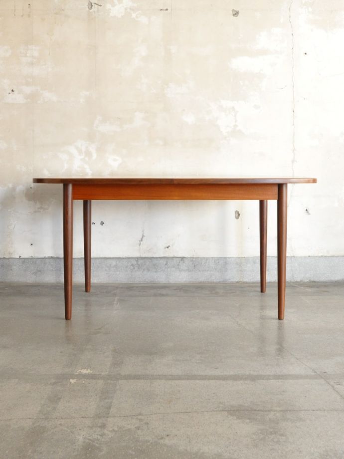 アンティーク家具の側面