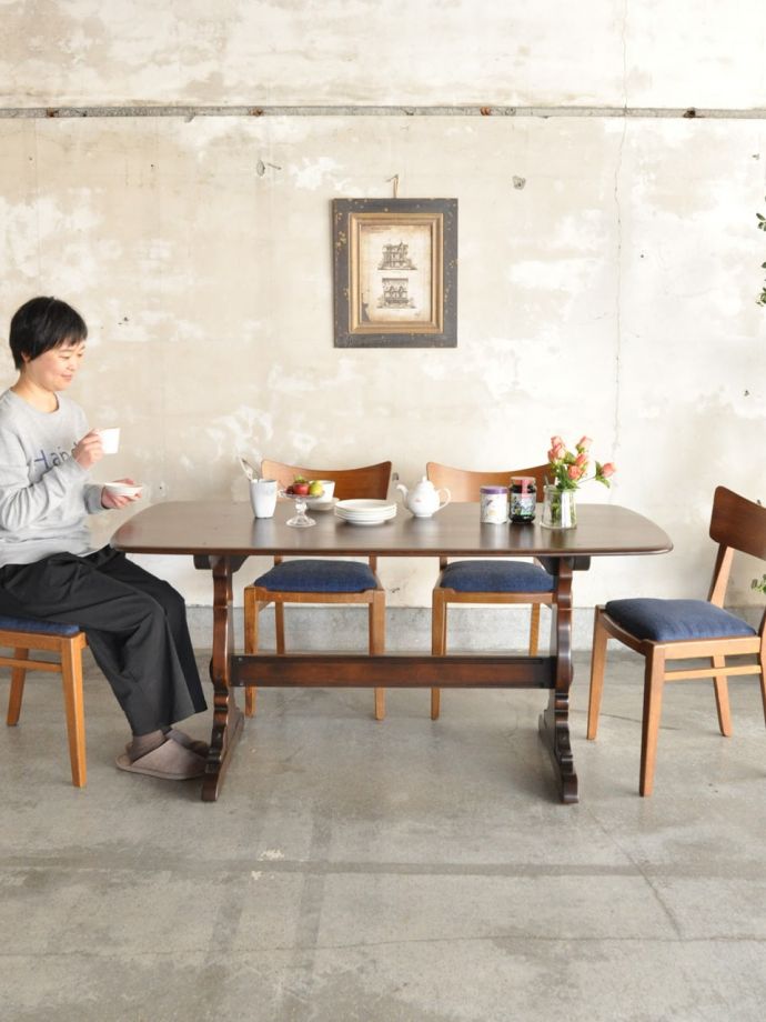 アーコールのテーブル