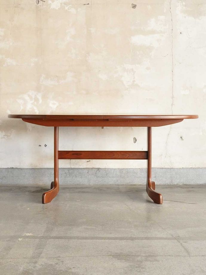 G-PLANのテーブルの側面