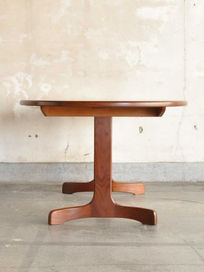 G-PLANのテーブルの側面