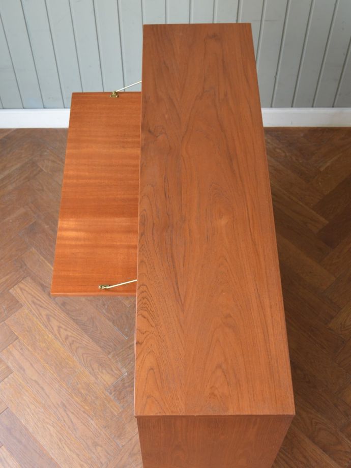 北欧キャビネットの天板