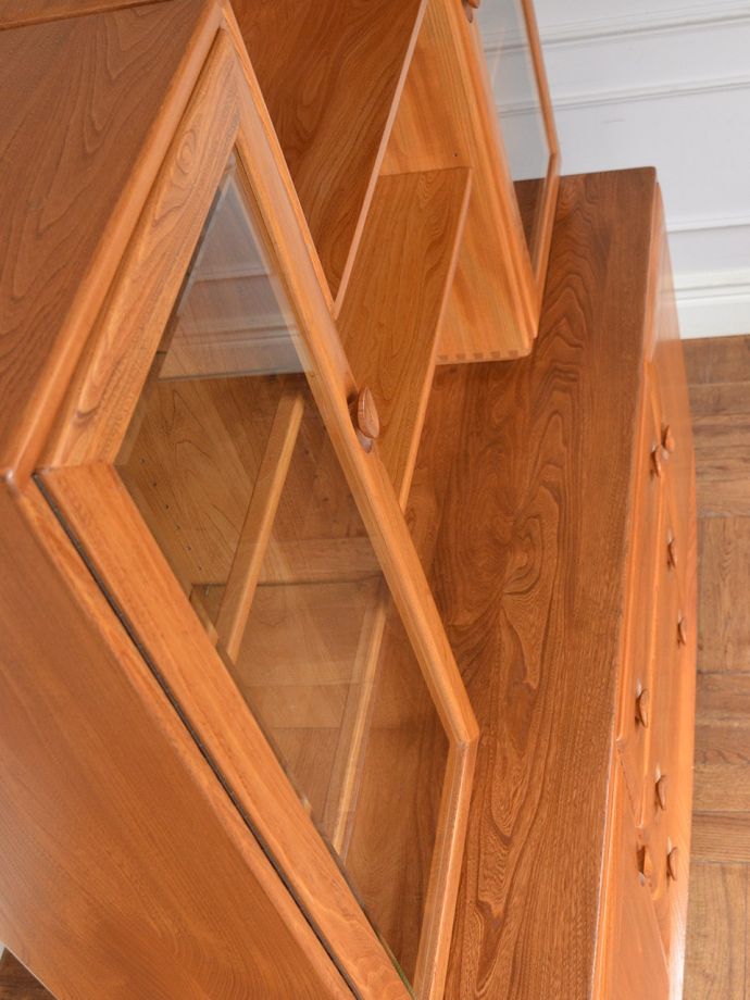 ビンテージキャビネットの天板