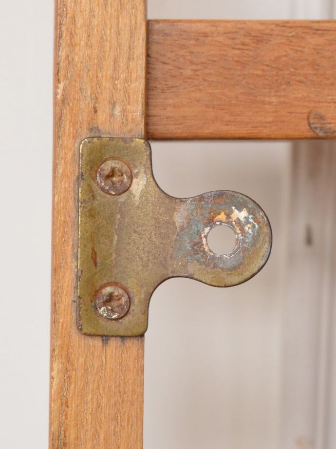 ビンテージシェルフの金具