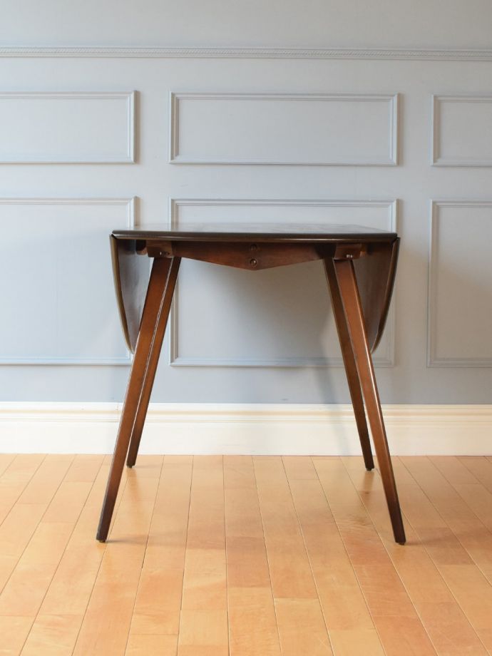 アーコール（ERCOL社）の伸長式テーブル、ヴィンテージ家具の