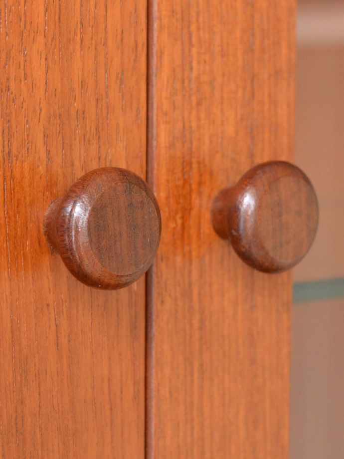 ビンテージ家具の木目