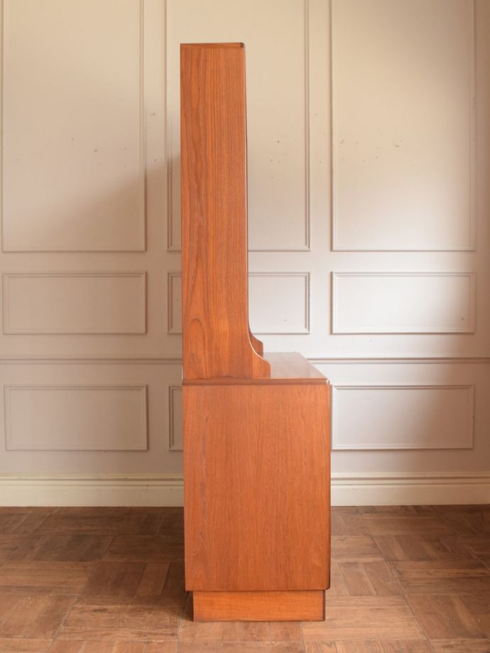 G-planのキャビネットの側面