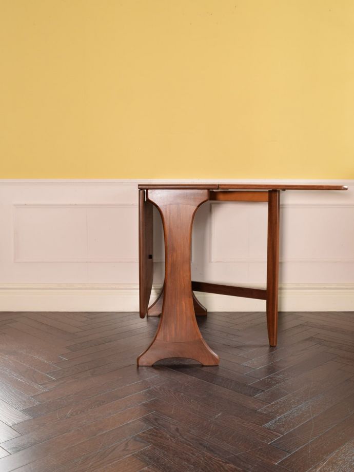 伸長式テーブル