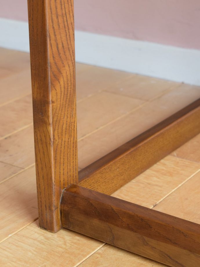 G-PLANのテーブルの足