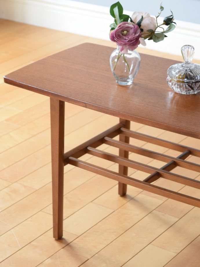 ビンテージテーブルのデザイン