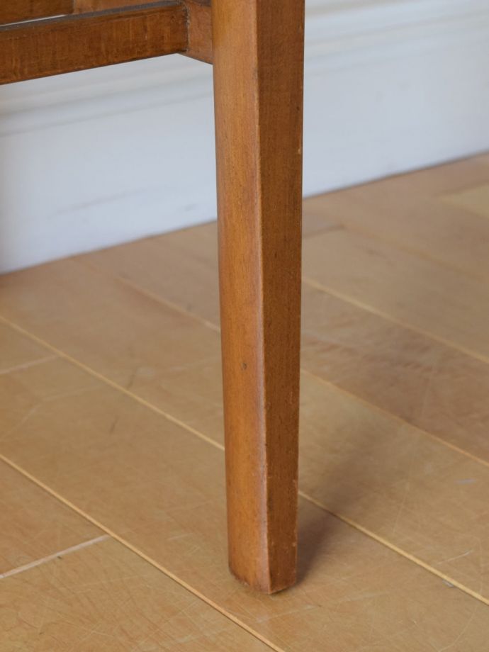 ヴィンテージ家具の脚