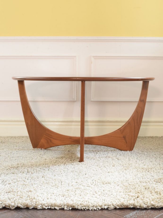 G-PLANのコーヒーテーブルの側面