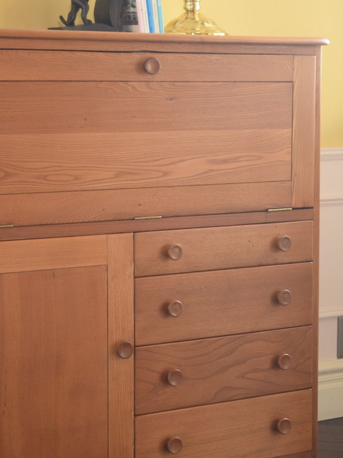 アーコール社のビンテージ家具