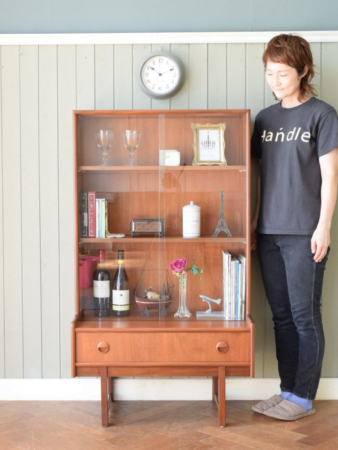 北欧スタイルのビンテージキャビネット