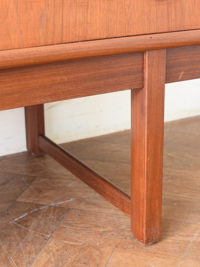 ビンテージ家具の脚