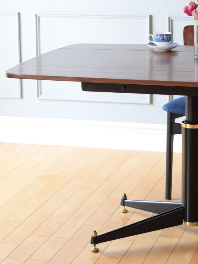 G-PLANのダイニングテーブル