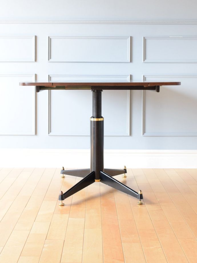 G-PLANのテーブルの側面