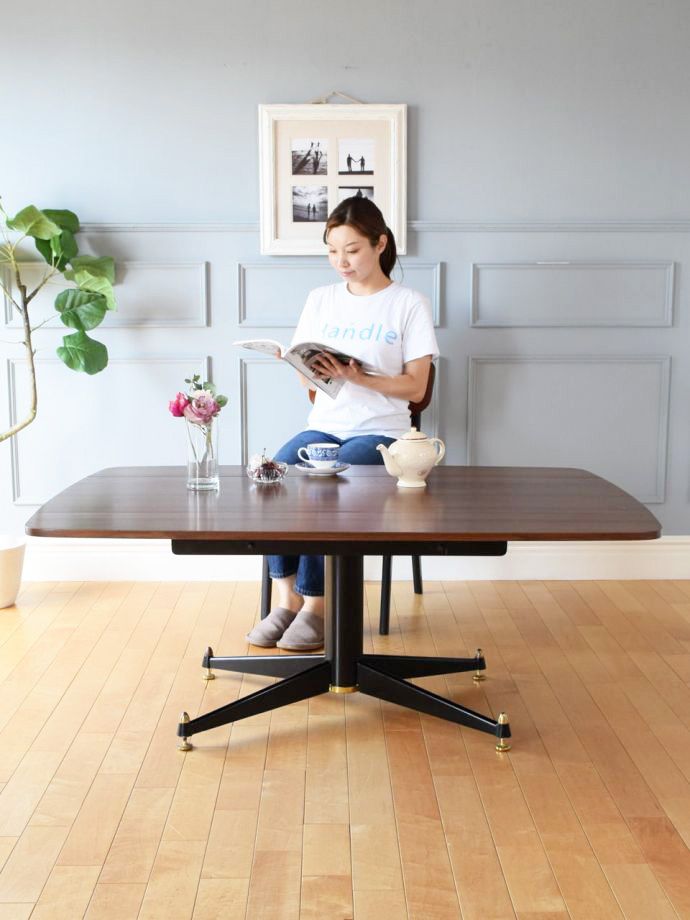 G-PLANのおしゃれなテーブル