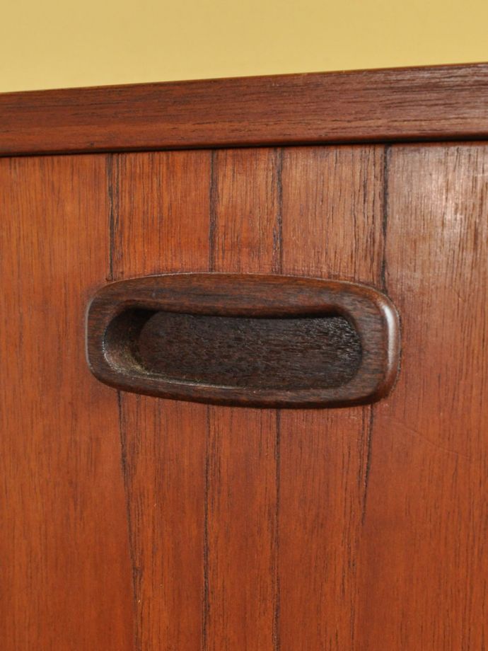 ビンテージキャビネットの取っ手