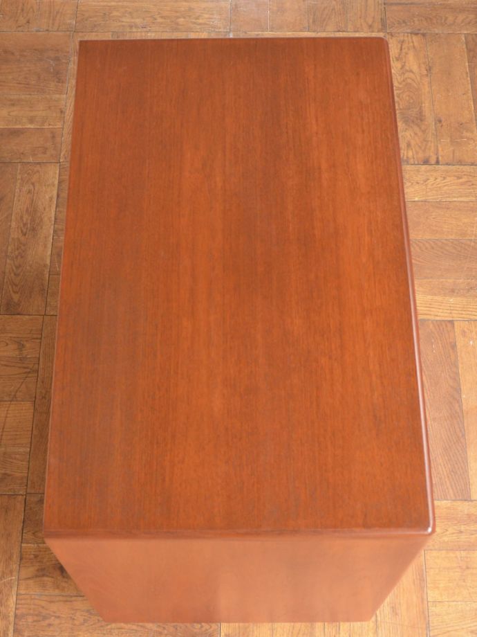 G-planのビンテージ家具の天板