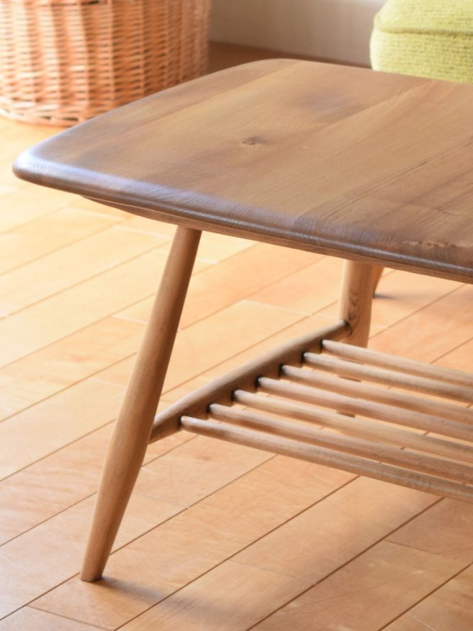 アーコール社のビンテージ家具