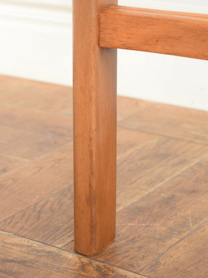 ヴィンテージ家具の脚