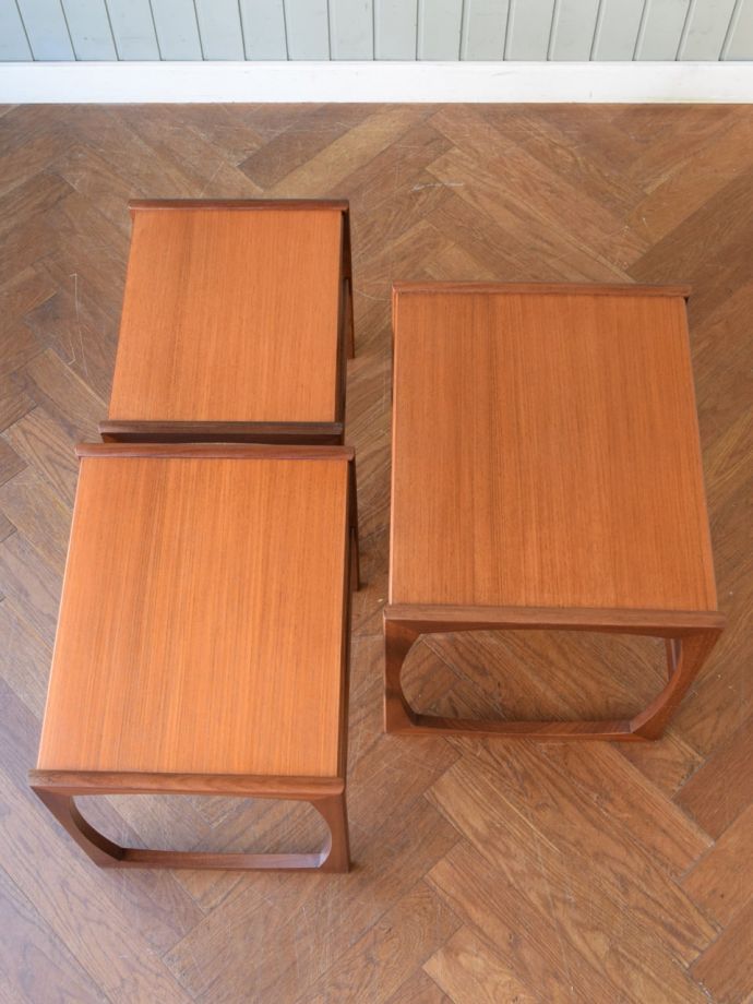 G-PLANのネストテーブルの天板