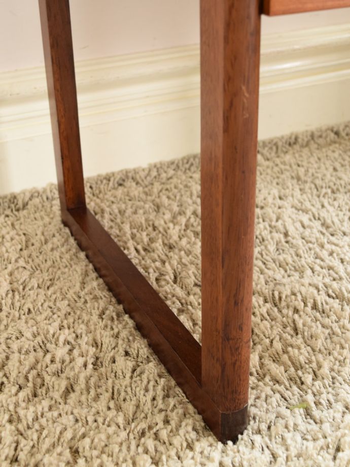 ビンテージ家具の脚