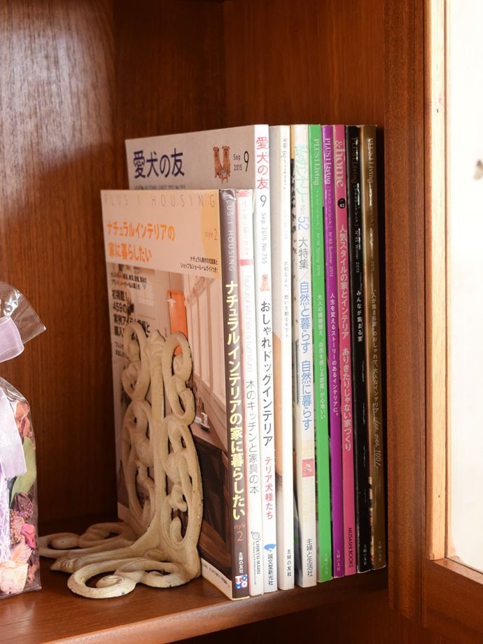 北欧ビンテージの食器棚、イギリスから届いたネイサン社（Nathan）の