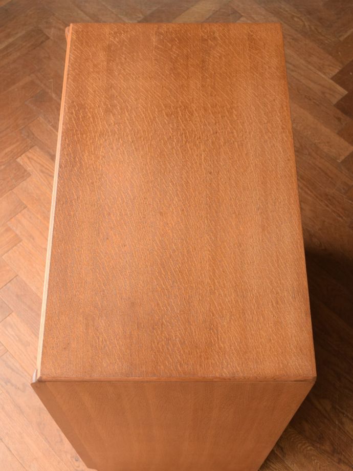 G-planのビンテージ家具の天板