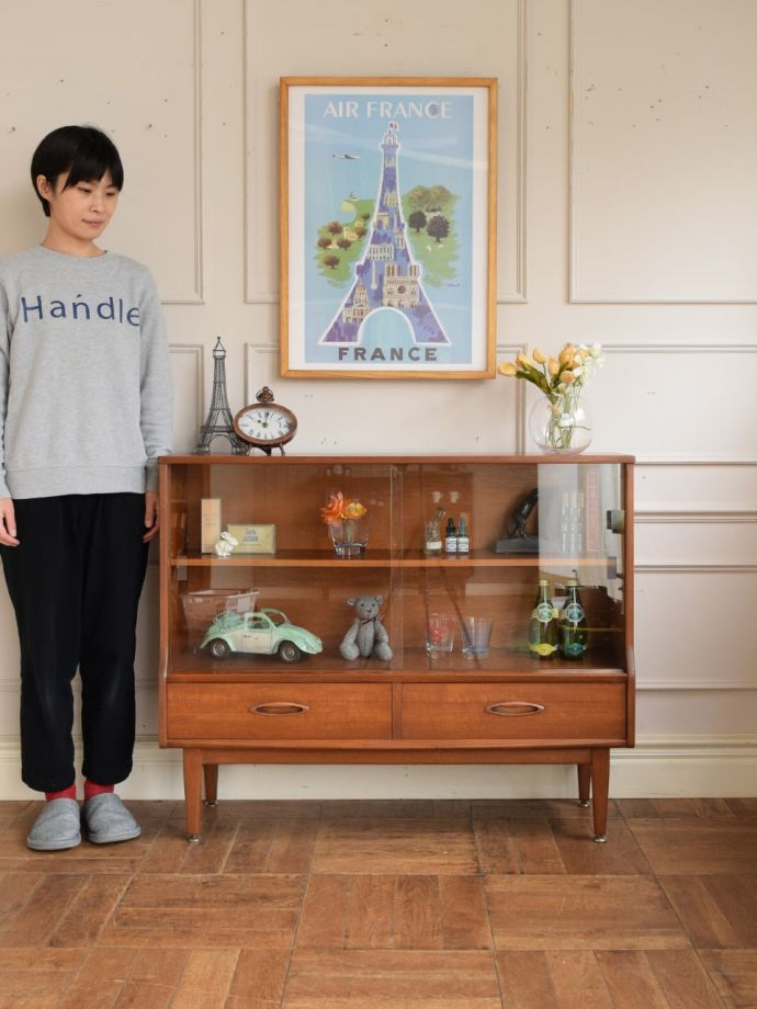 北欧スタイルのビンテージキャビネット