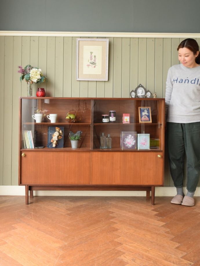 北欧スタイルのビンテージキャビネット