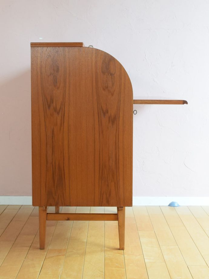 ビューローの側面