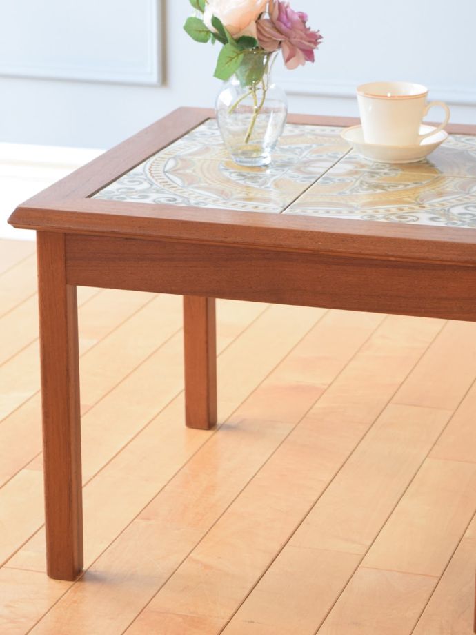 ビンテージテーブルのデザイン