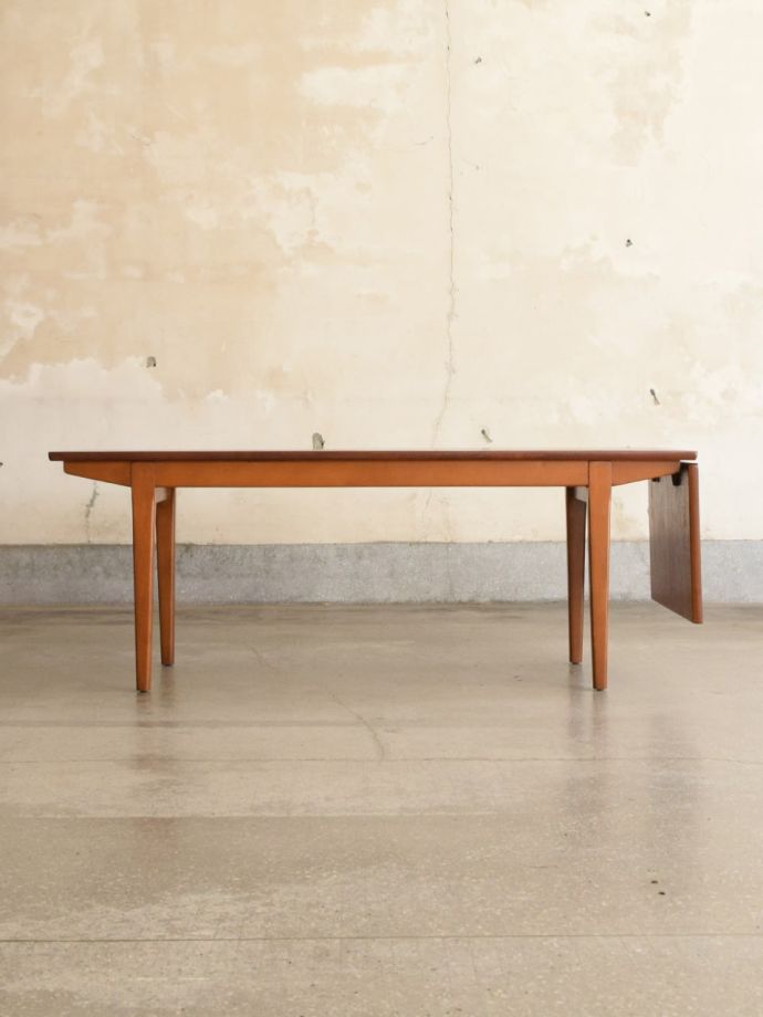 畳んだ時のバタフライテーブル