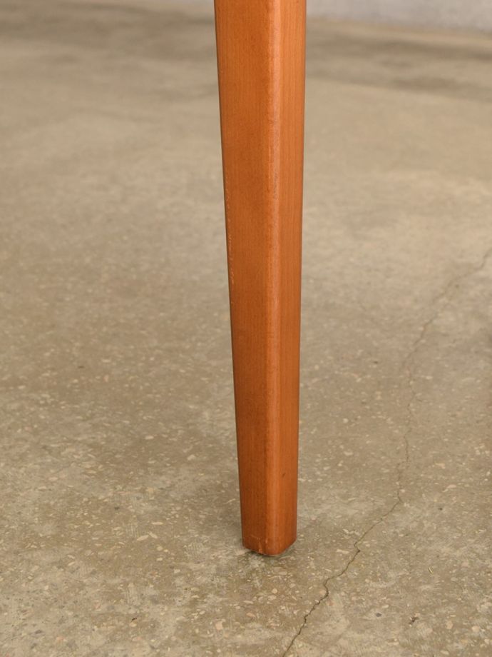 ヴィンテージ家具の脚