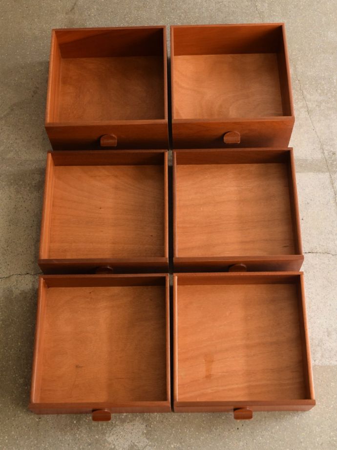 アンティークデスクの引き出し