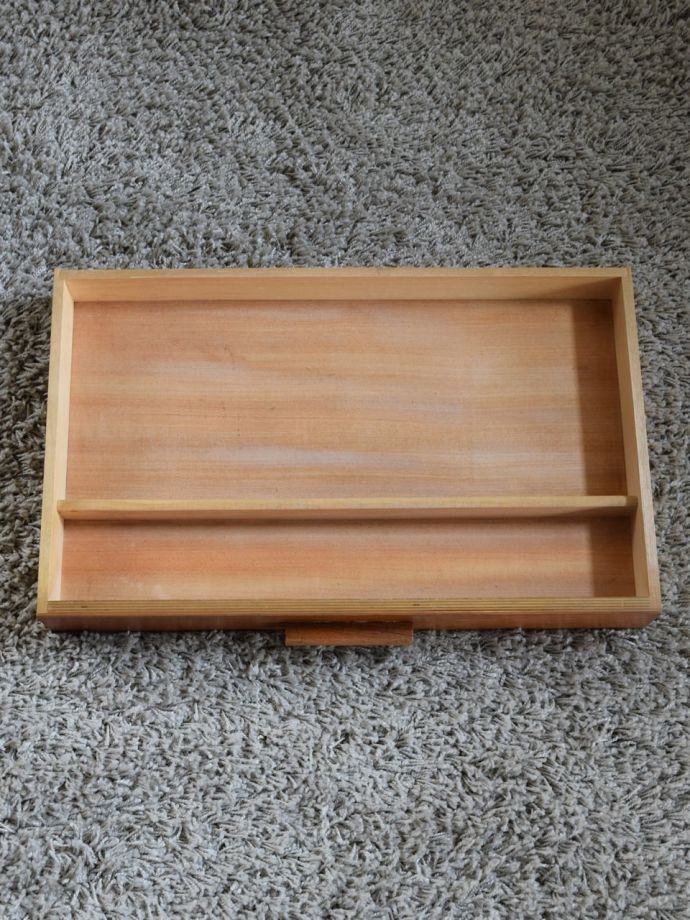 ビンテージ家具の引き出し