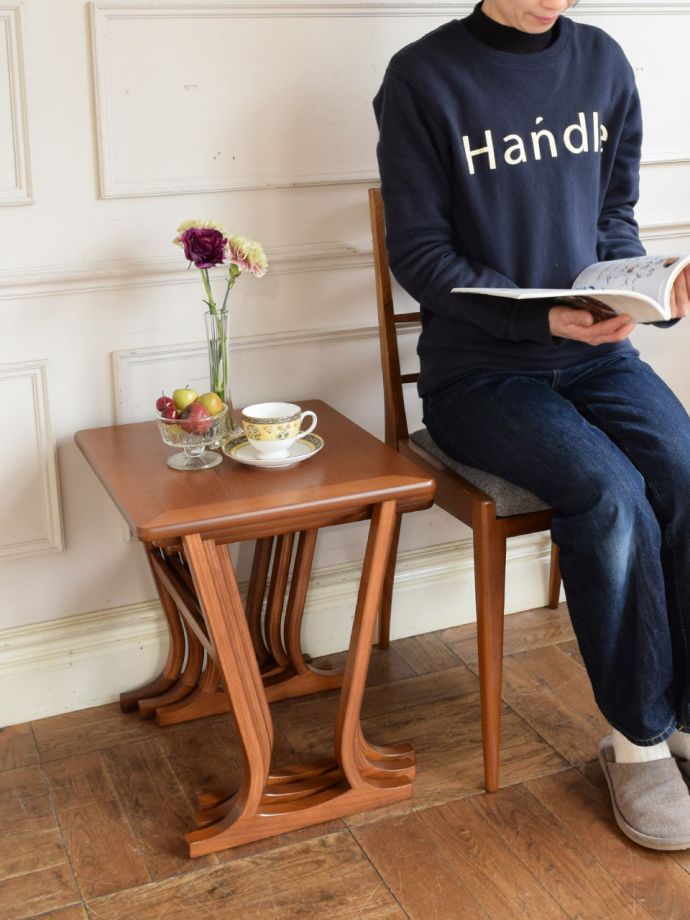 北欧スタイルのビンテージテーブル