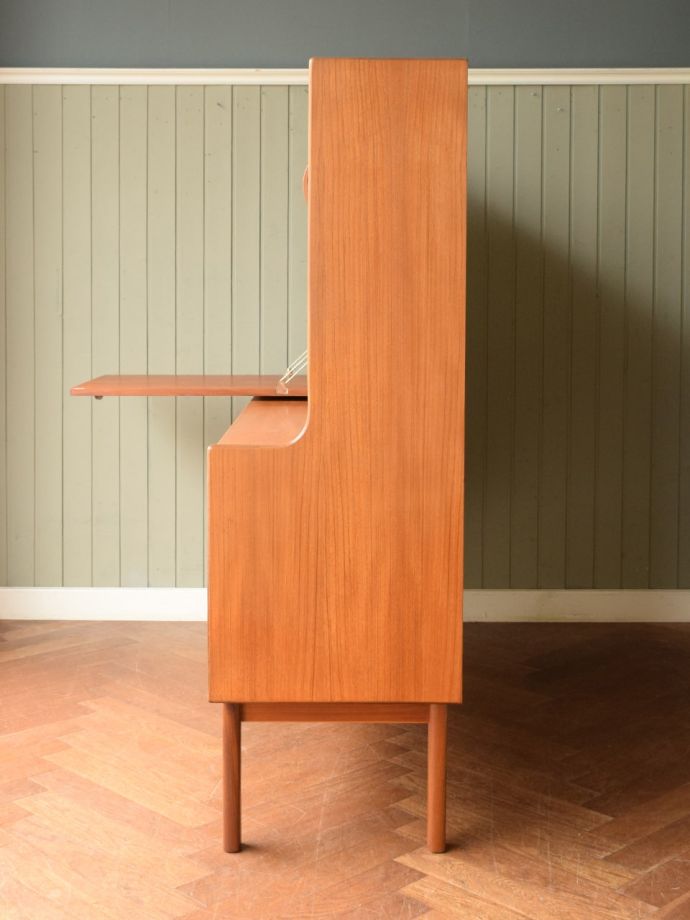 G-planのサイドボードの側面