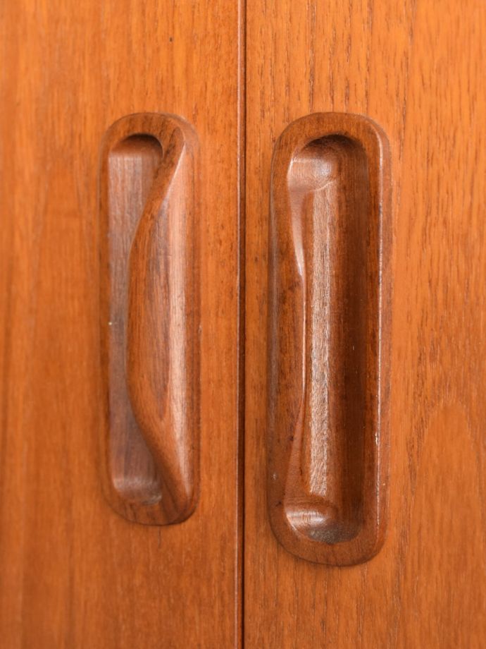 ビンテージ家具の木目