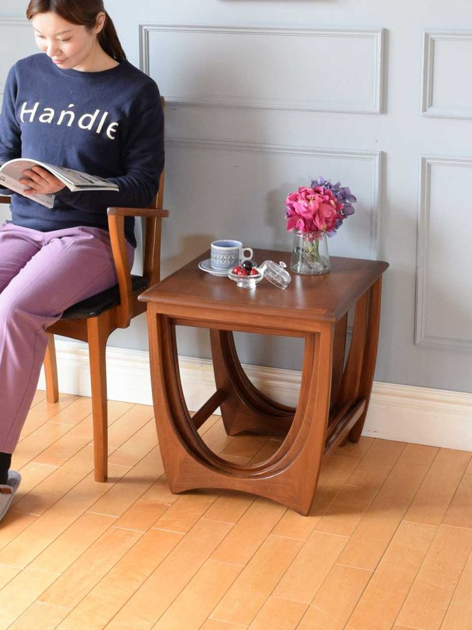 北欧スタイルのビンテージテーブル