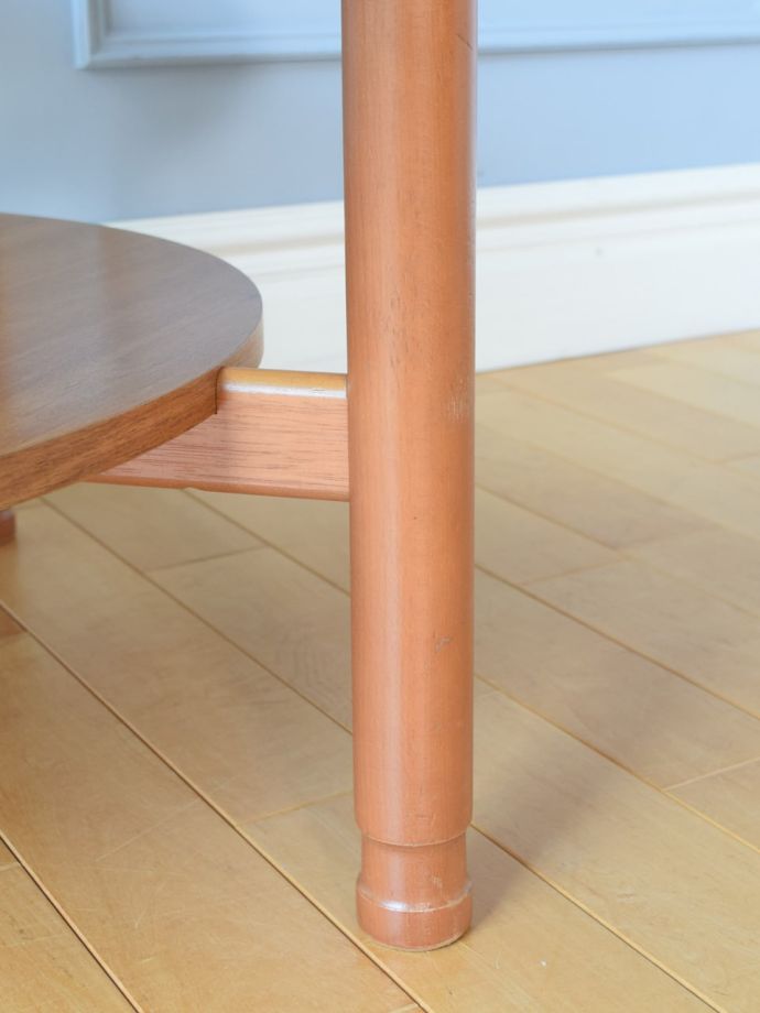 Schreiber社のコーヒーテーブル、イギリスから届いたガラス天板が使い