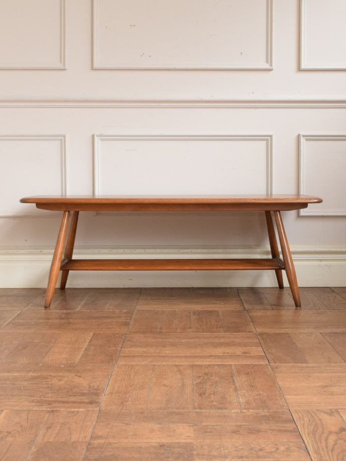 コーヒーテーブルの側面