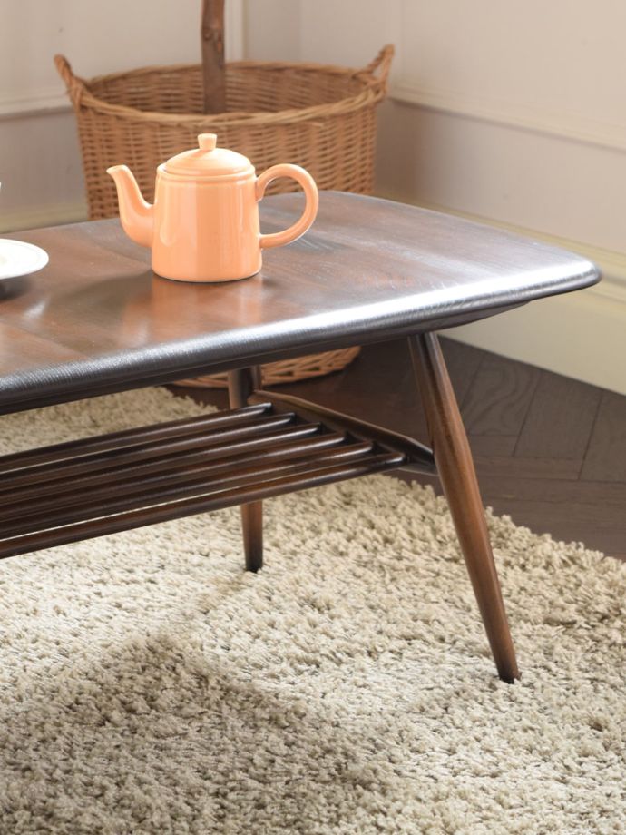 アーコール社のビンテージ家具