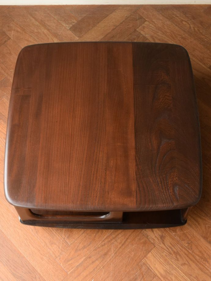 ビンテージのテーブルの天板