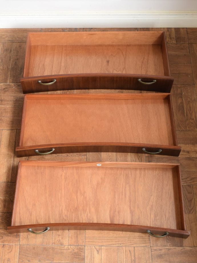 ドレッサーの引き出し