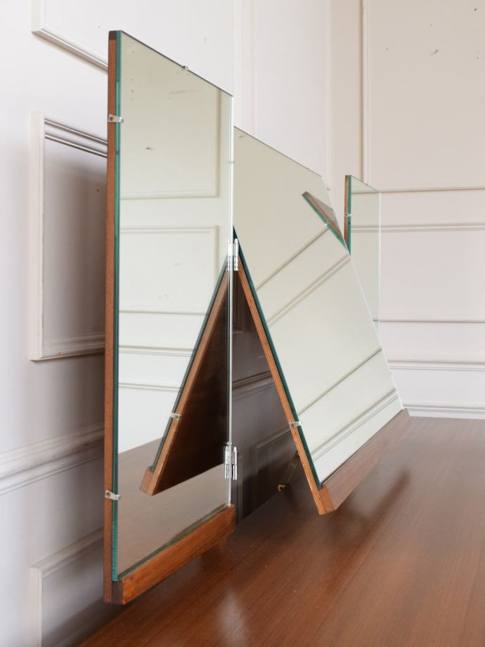 ビンテージドレッサーの鏡